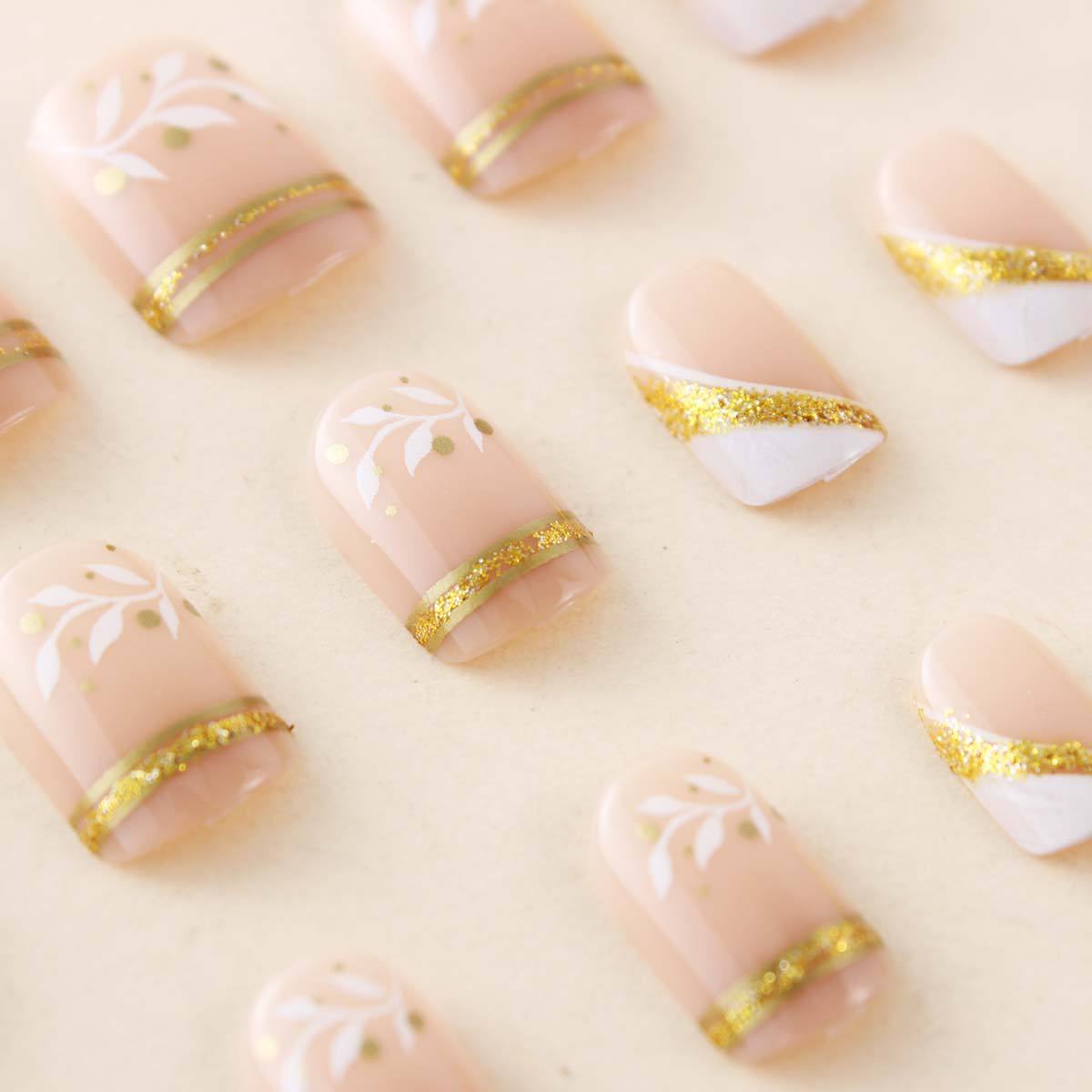 Naakte korte vierkante opdruk  - Nail Art Fake Nails recensie en prijs